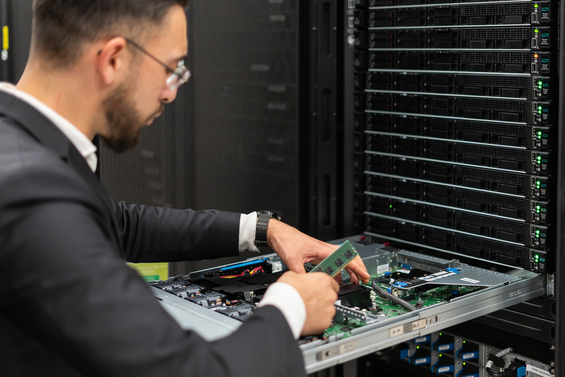 What Are the 3 Types of Backup Solutions to Secure Your SME’s Data with XEFI?